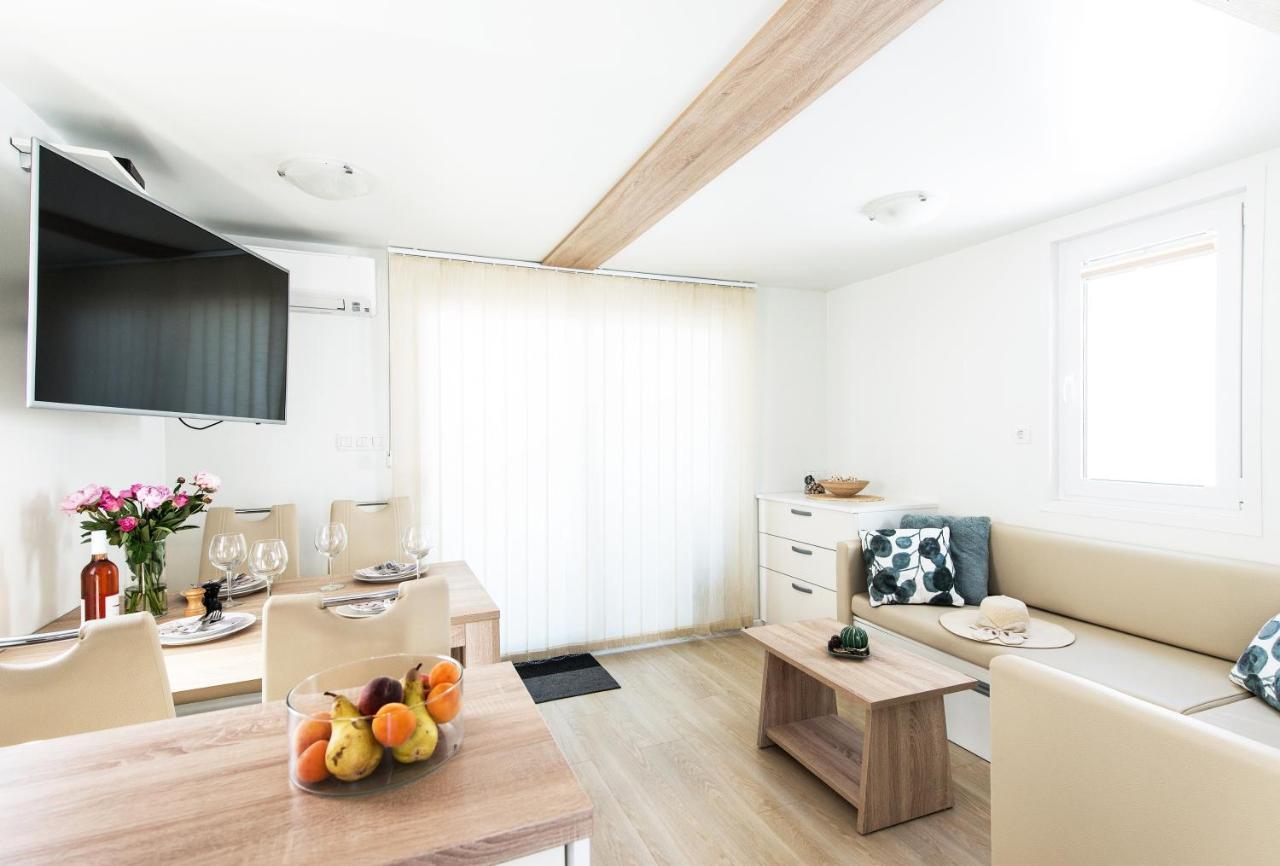 הוילה בפורטורוז Marina Luxury Houseboat Olive מראה חיצוני תמונה