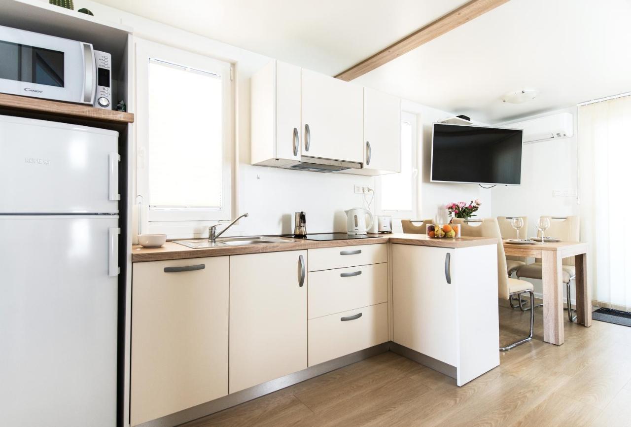 הוילה בפורטורוז Marina Luxury Houseboat Olive מראה חיצוני תמונה